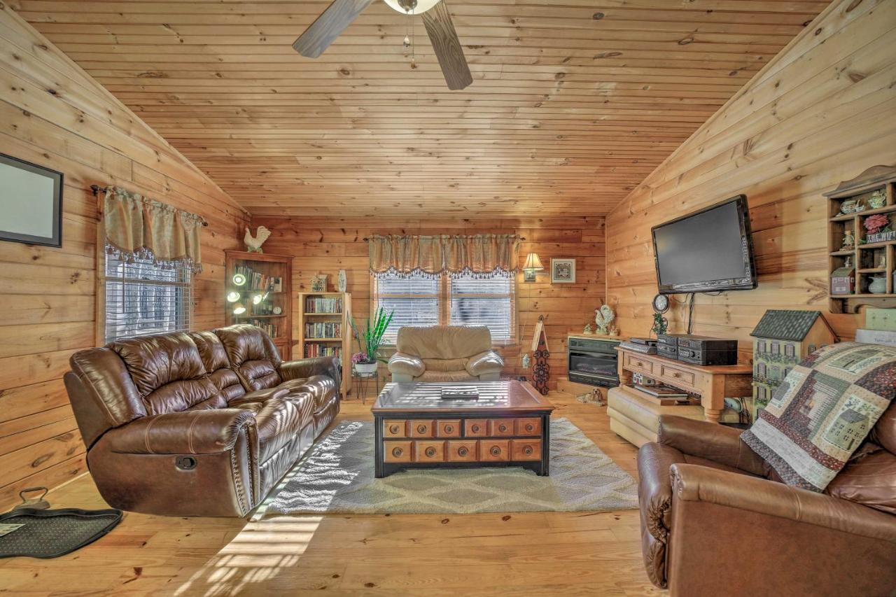 Franklin Cabin With Porch Near Hiking And Waterfalls! 외부 사진