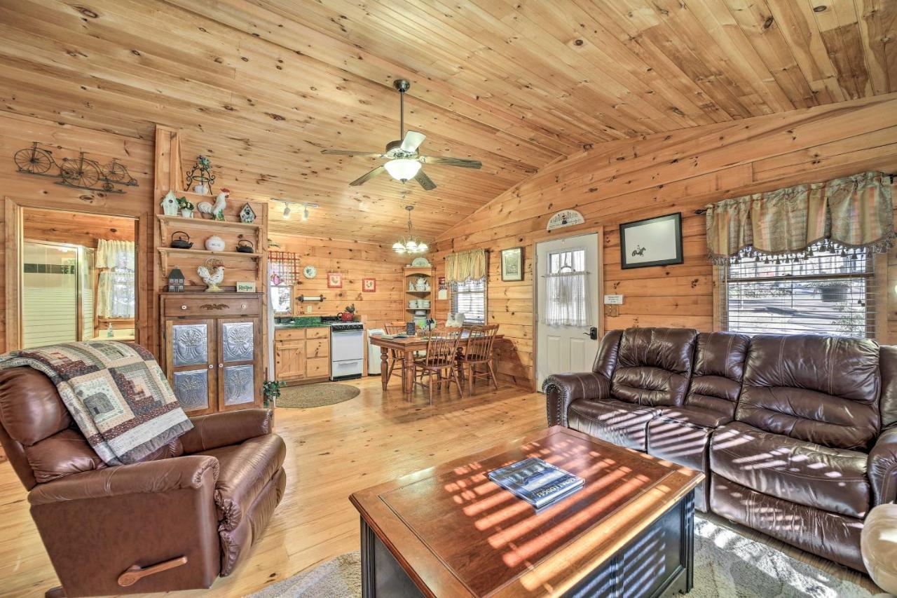 Franklin Cabin With Porch Near Hiking And Waterfalls! 외부 사진